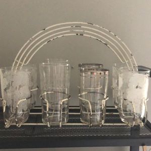 Vintage 8 glass holder with 8 glasses